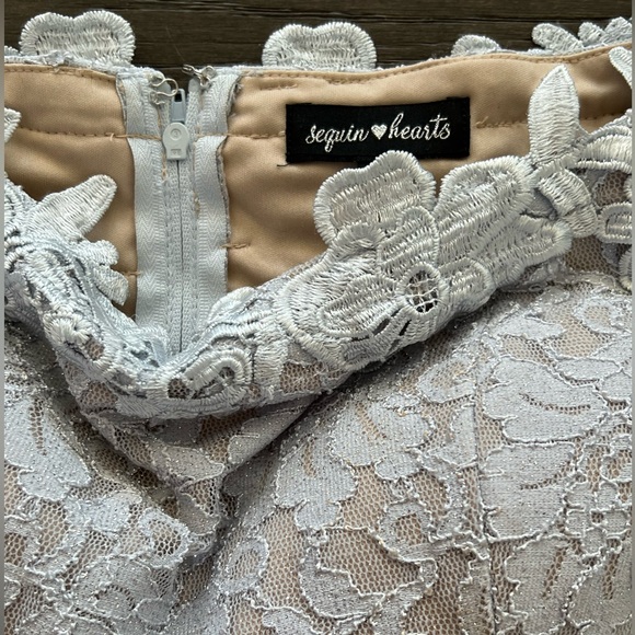 Juniors Sequin Hearts Two-Piece Lace Off-Shoulder Gown-Glitter Sz 13 - Picture 5 of 14